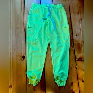 FIGS Citrine Scrub Set